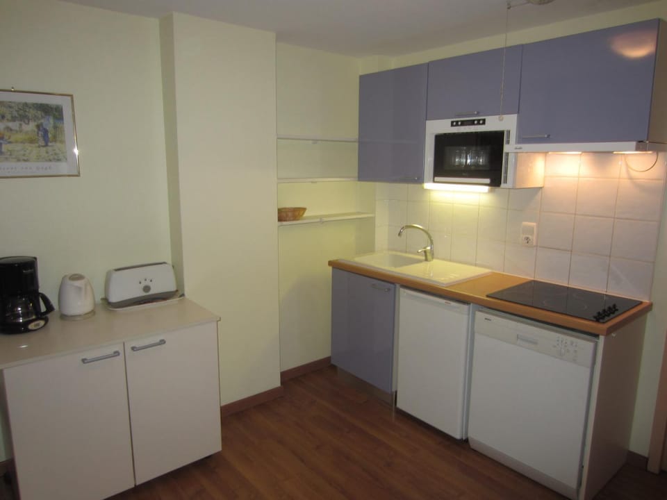 Coffee/tea facilities, Kitchen or kitchenette
