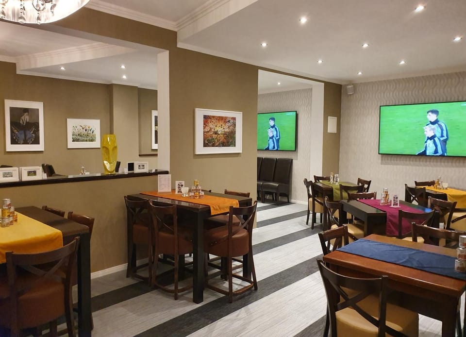 Lounge or bar