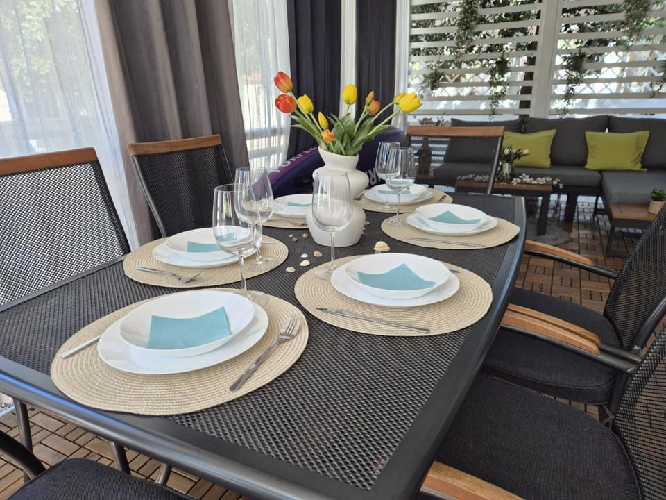 Beach Beauty Mobile Home - Biograd, Soline Campground/ 
RV Resort in Biograd na Moru