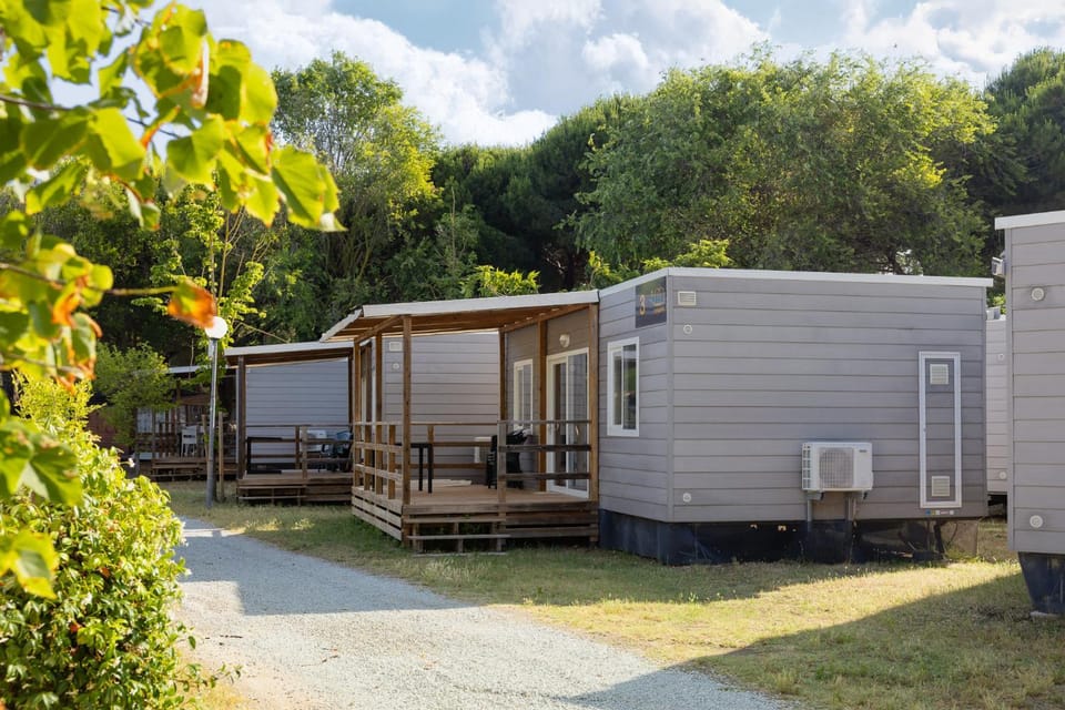 Property building, View (from property/room)