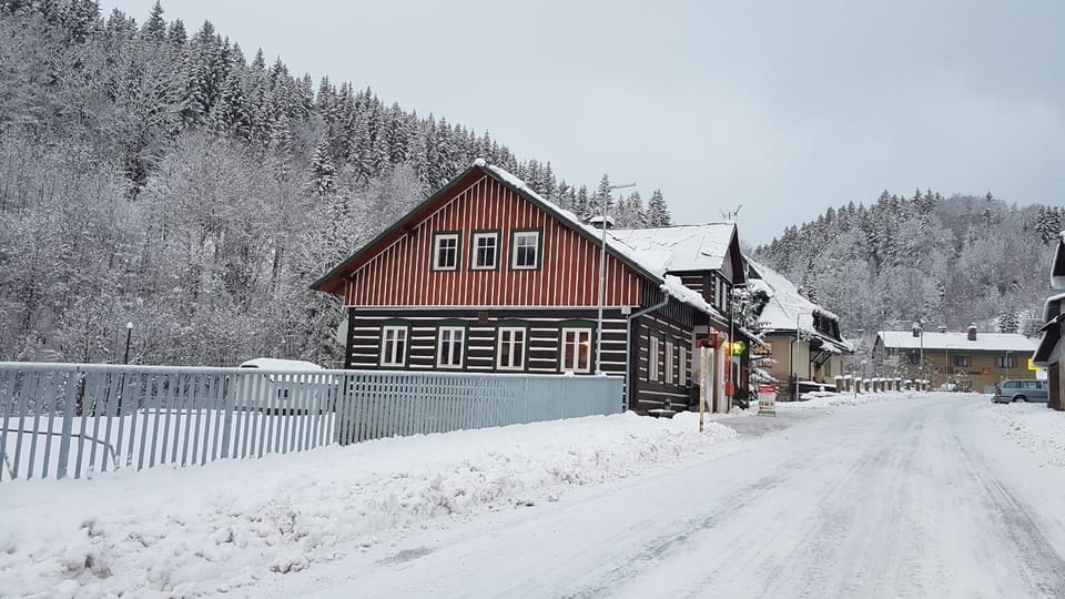 Property building, Facade/entrance, Winter