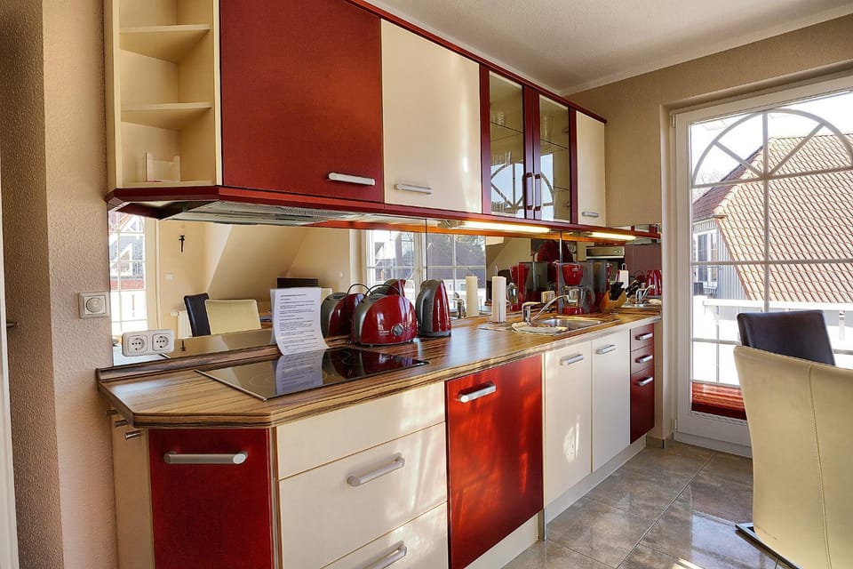Villa Sonnenuhr, FW 8 Apartment in Zingst