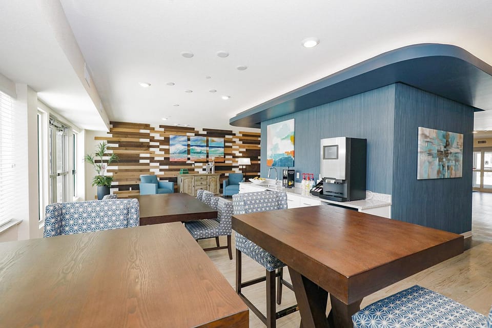 Communal lounge/ TV room, Communal kitchen