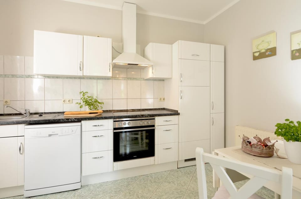 Kitchen or kitchenette, Photo of the whole room