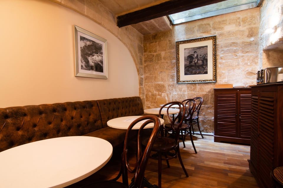 The Burrow Guest House Bed and Breakfast in Malta