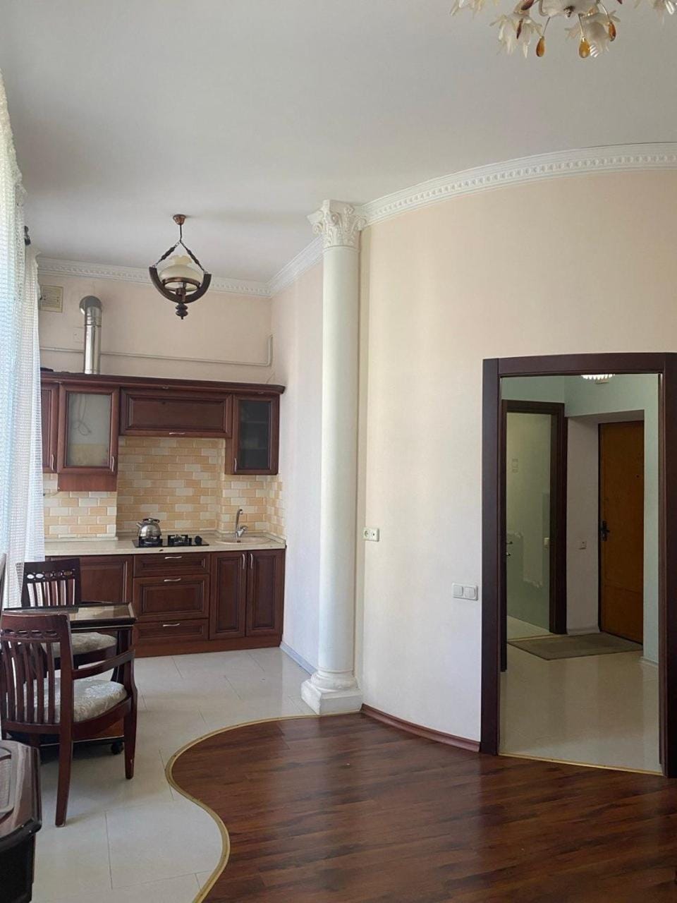 Kitchen or kitchenette, Dining area, stove