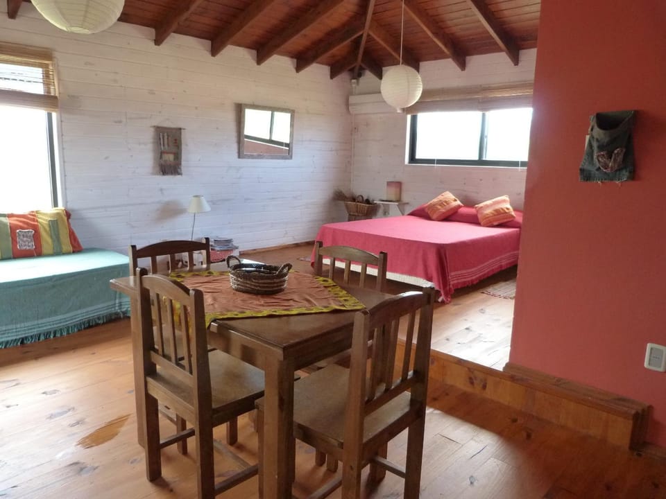 Bed, Kitchen or kitchenette, Bedroom