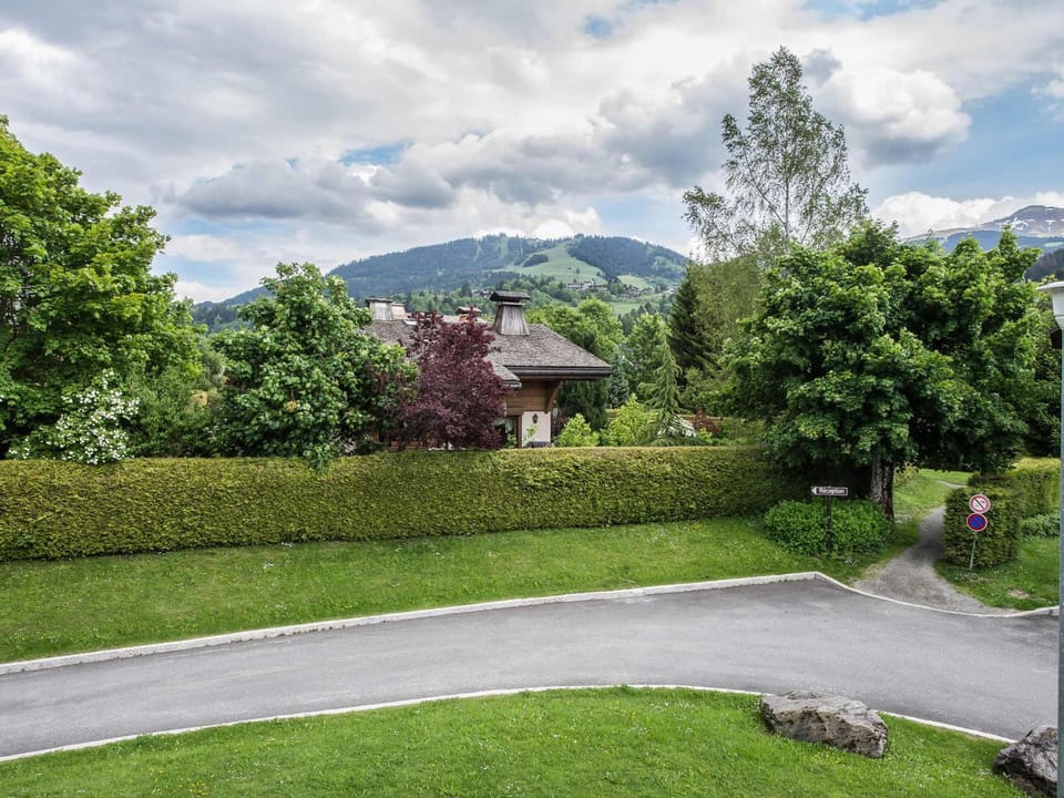 Appartement à Megève, 3 chambres, proche centre, piscine, tennis, cheminée, parking, classé 3 étoiles - FR-1-453-139 Apartment in Megève