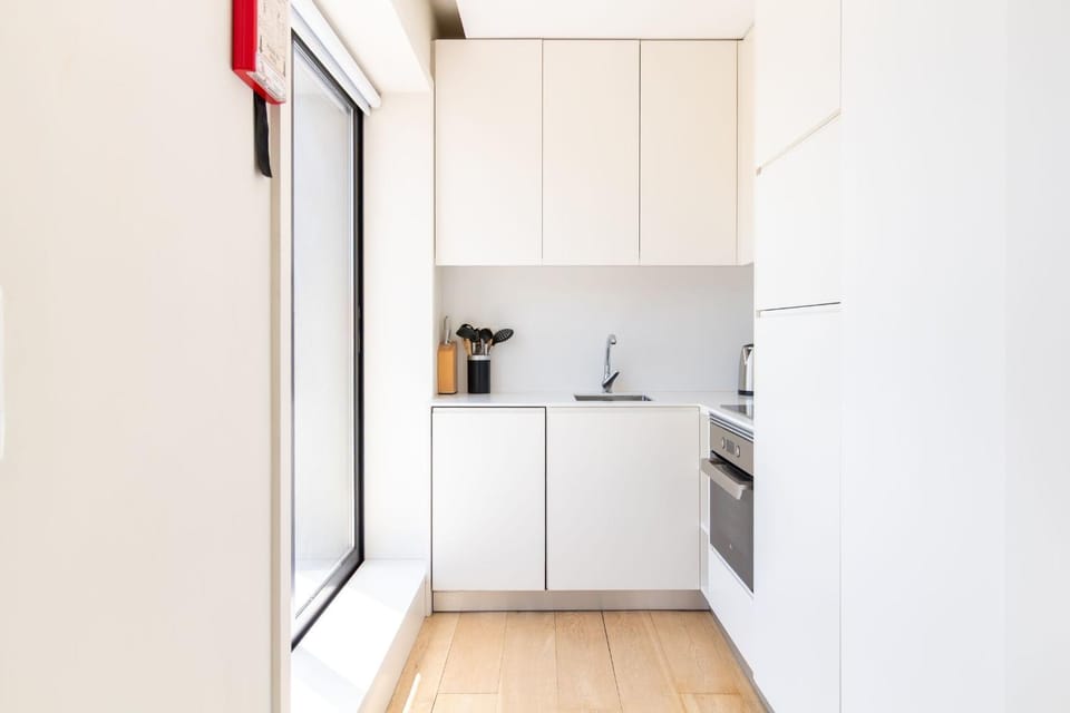 Trindade Cozy Flat with AC by LovelyStay Apartment in Porto
