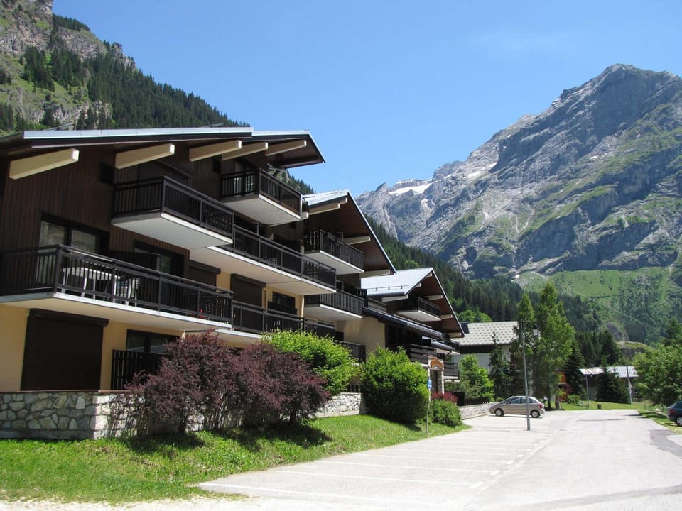 Studio rénové avec grande terrasse ensoleillée - FR-1-464-2 Apartment in Pralognan-la-Vanoise