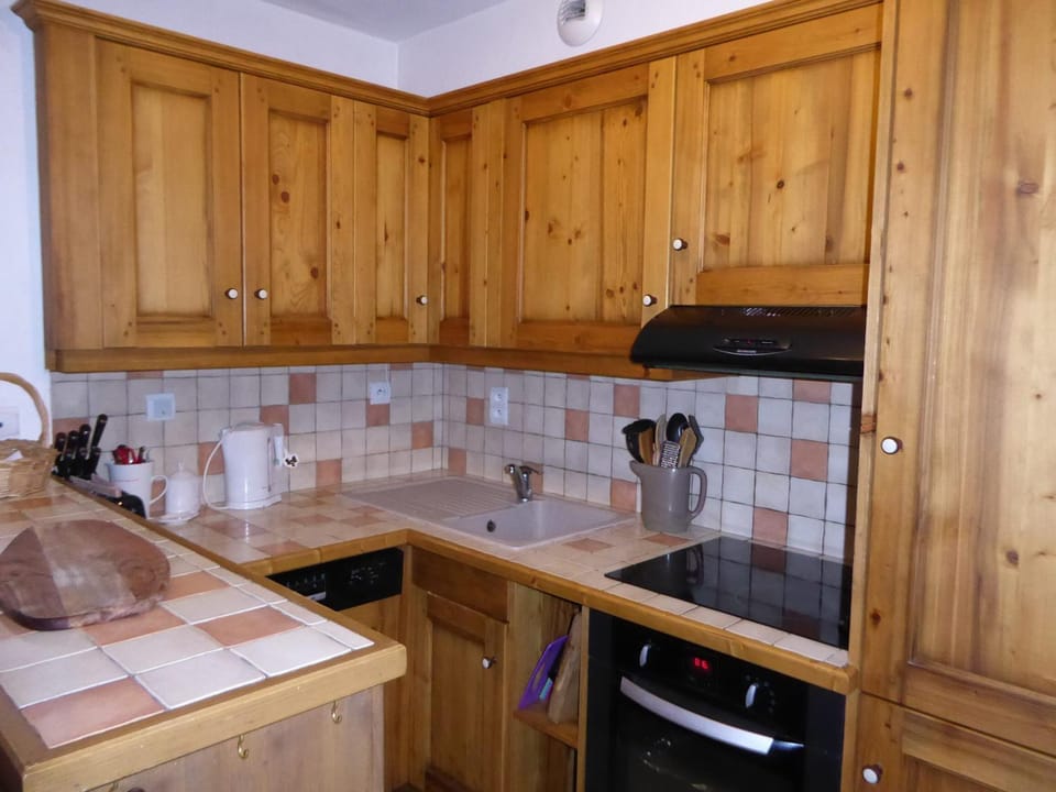 Appartement alpin avec balcon sud, proche Courchevel - FR-1-464-3 Apartment in Saint-Bon-Tarentaise