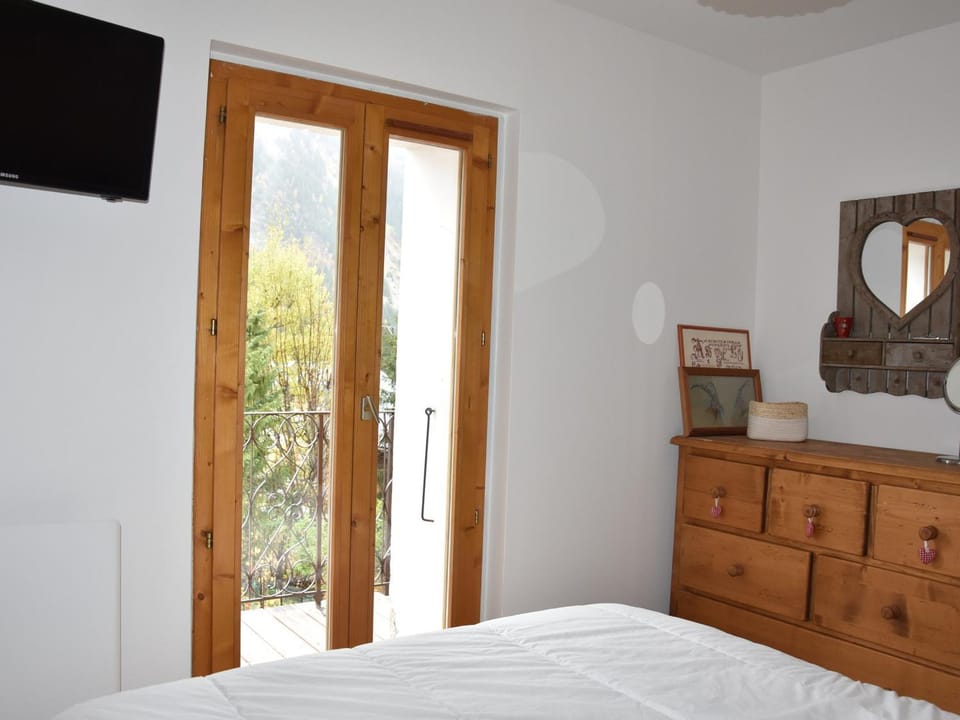 Appartement cosy 3 pièces - 6 personnes, balcon, centre, proche commerces et téléphérique - FR-1-464-12 Apartment in Pralognan-la-Vanoise