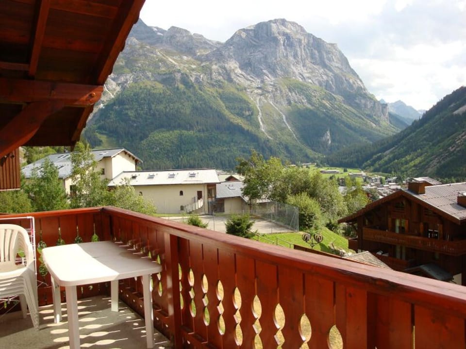 Grand duplex 6 personnes avec balcon dans les Alpes Apartment in Pralognan-la-Vanoise