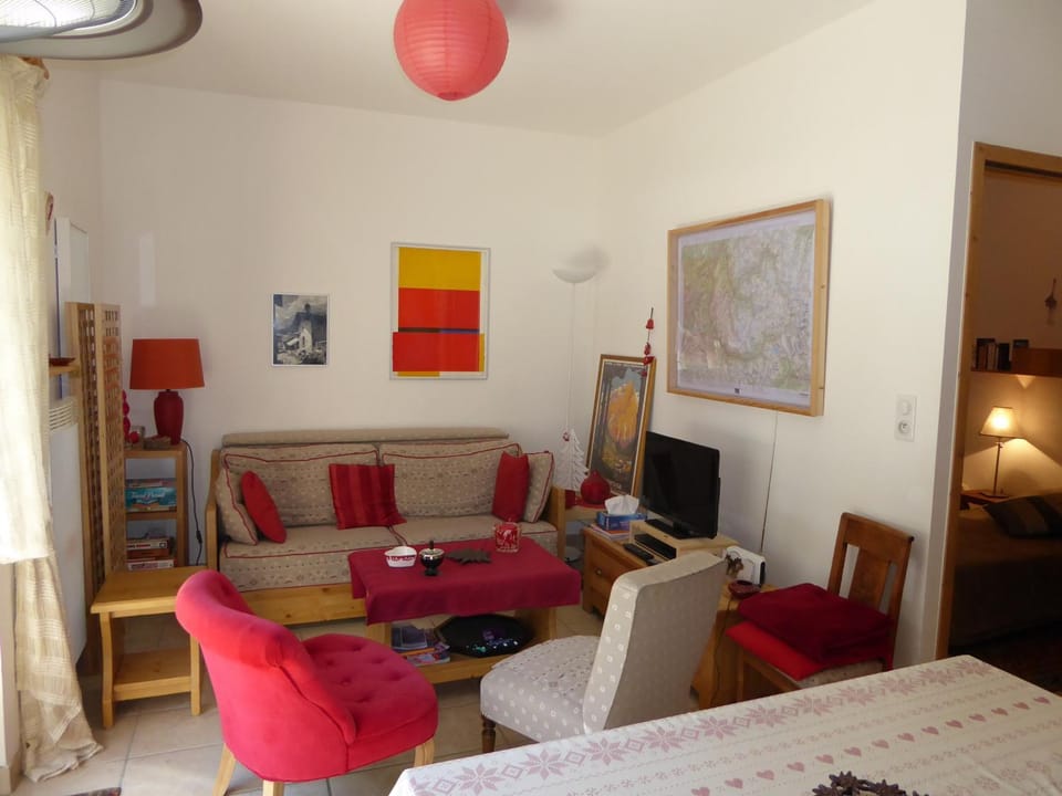 Agréable 3 pièces avec jardinet, proche du centre Apartment in Pralognan-la-Vanoise