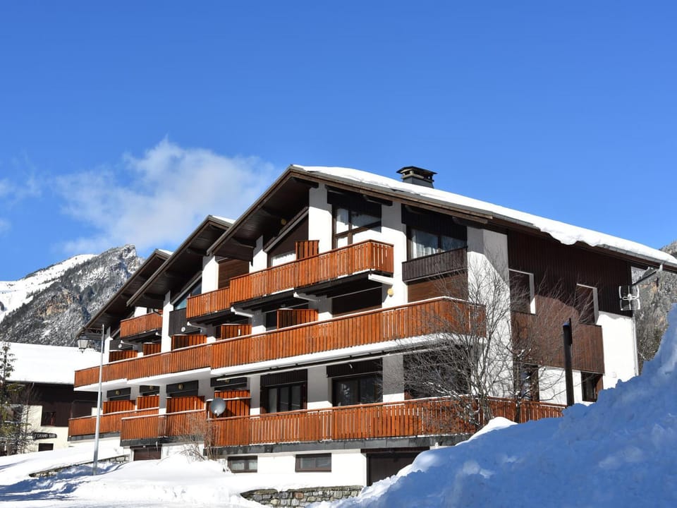 Studio sud 4 pers, animaux admis, terrasse ensoleillée - FR-1-464-50 Apartment in Pralognan-la-Vanoise