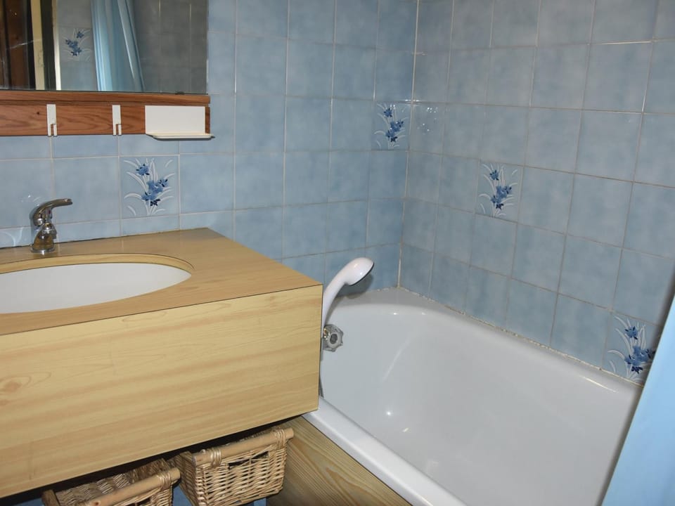 Studio à Pralognan avec balcon ensoleillé pour 4 personnes - FR-1-464-69 Apartment in Pralognan-la-Vanoise