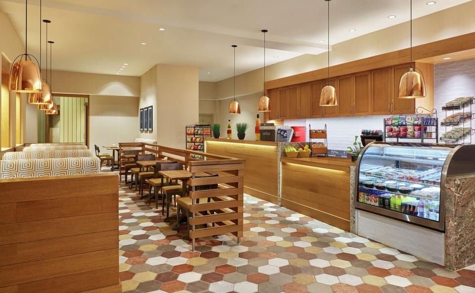 Dining area, Breakfast