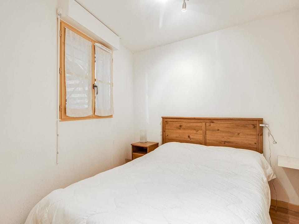 Charmant T2 en Centre-Ville pour 6 pers., Parking, Proche Commodités et Stations de Ski - FR-1-402-75 Apartment in Luz-Saint-Sauveur