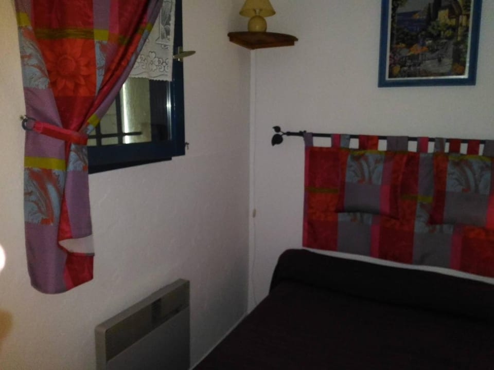 Appartement T2 cabine 2 étoiles au Lavandou avec climatisation - FR-1-308-92 Cabin in Le Lavandou