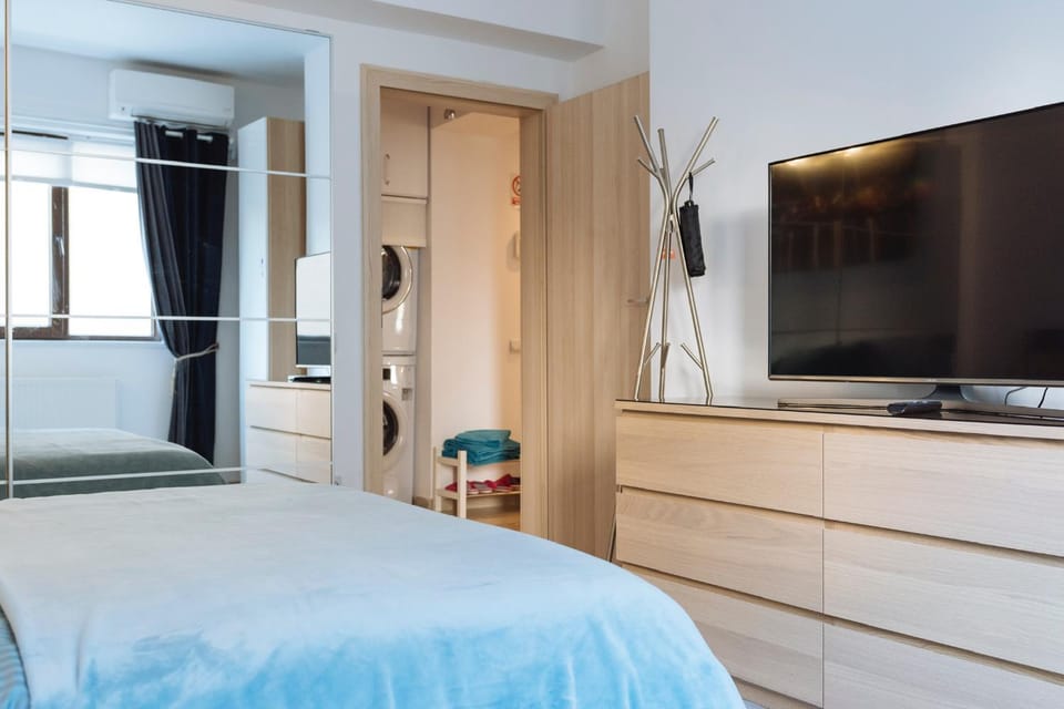 Tres Chic DOUBLE sized Apartment Apartment in Bucharest