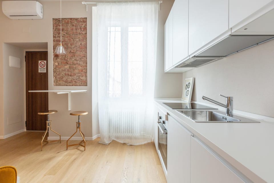 Kitchen or kitchenette, oven, stove