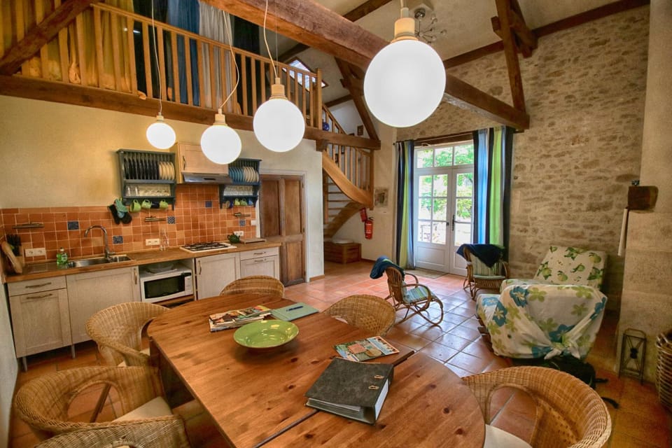 Kitchen or kitchenette, Living room, Dining area
