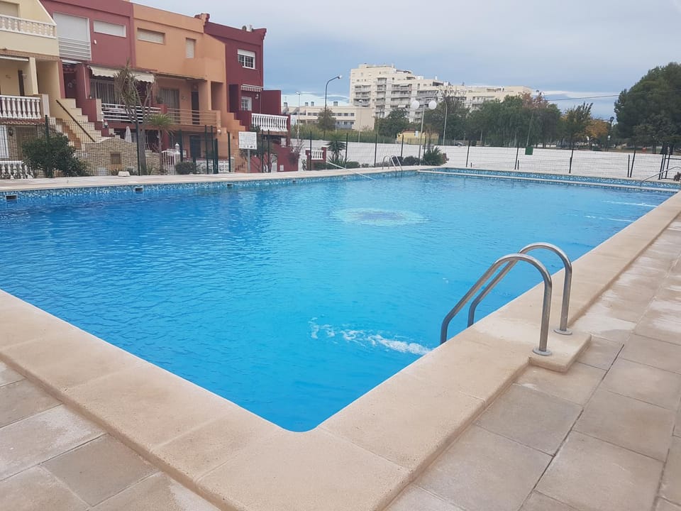 Swimming pool, Swimming pool