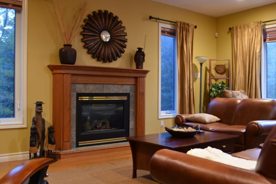 Communal lounge/ TV room, Living room, Seating area