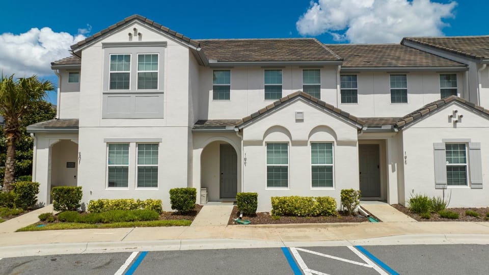 Marvelous 4 Bedroom w/ Pool @ Festival Resort 197 House in Four Corners