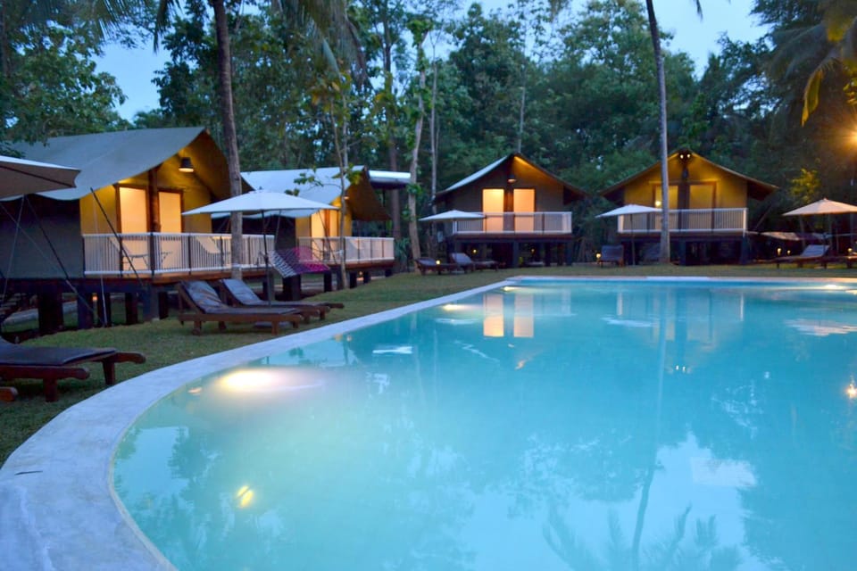 Swimming pool