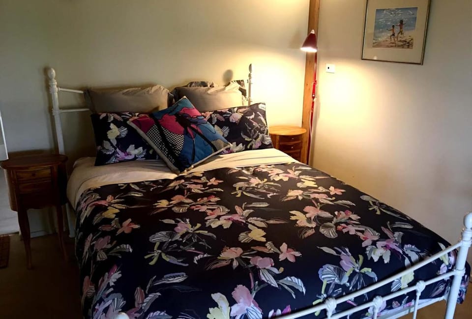 French Island Cottage Bed and Breakfast in Melbourne