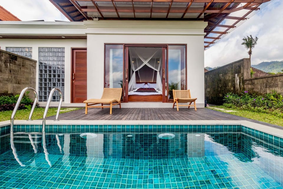 Property building, Patio, Day, Natural landscape, Balcony/Terrace, Pool view, Swimming pool, sunbed