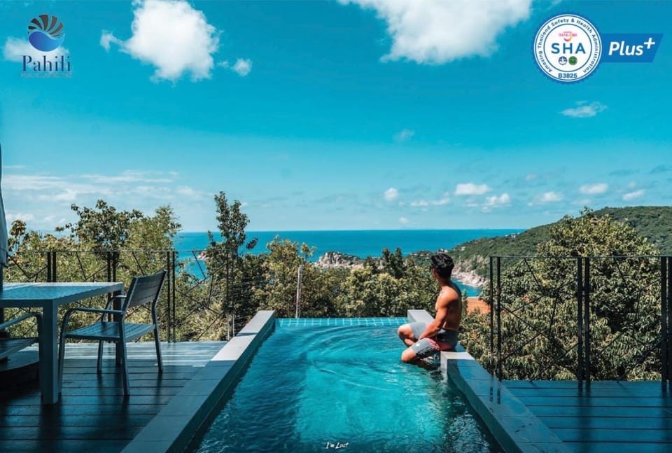 Pool view, Sea view, Swimming pool