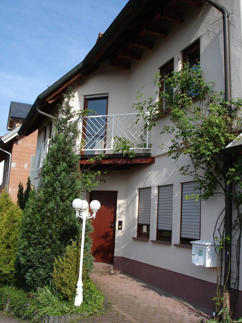 Property building, Facade/entrance
