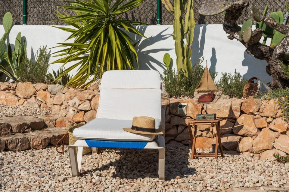 Patio, BBQ facilities, Living room, Seating area
