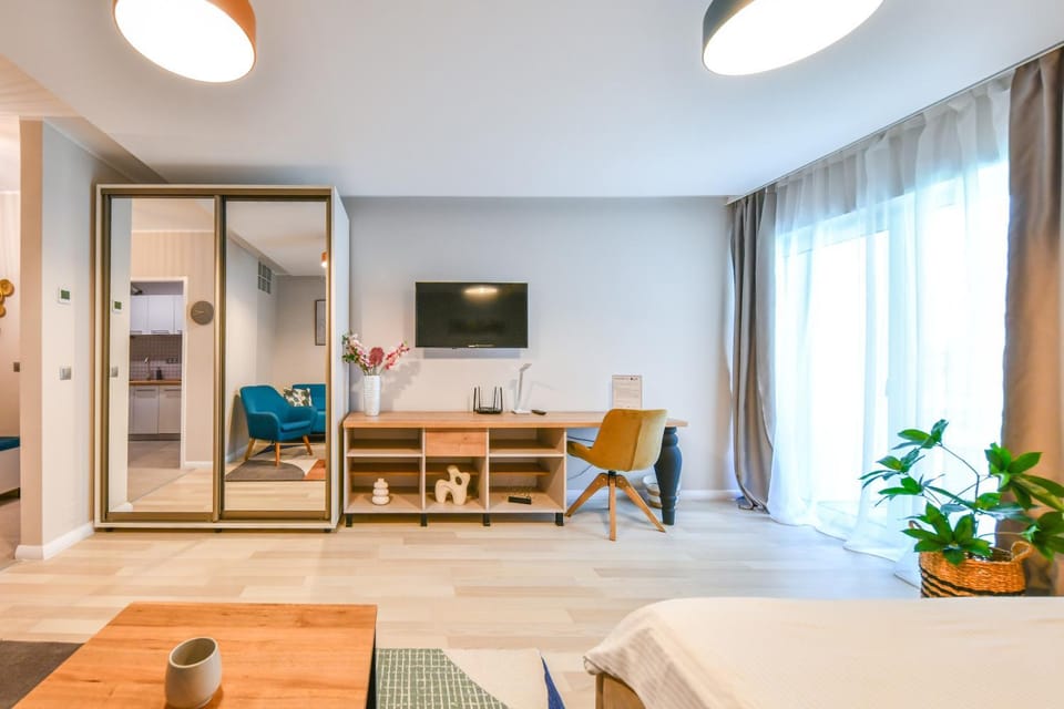 Communal lounge/ TV room, Seating area, hair dresser