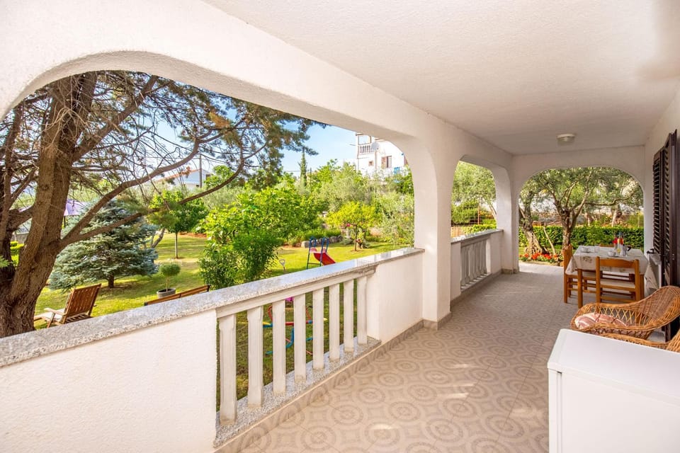 Balcony/Terrace, Garden view