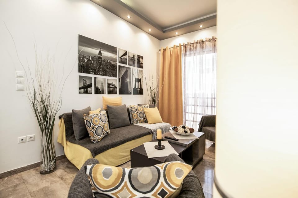 Golden Aurora - Modern Apartment in Egaleo-Athens Apartment in Piraeus Regional Unit, Greece