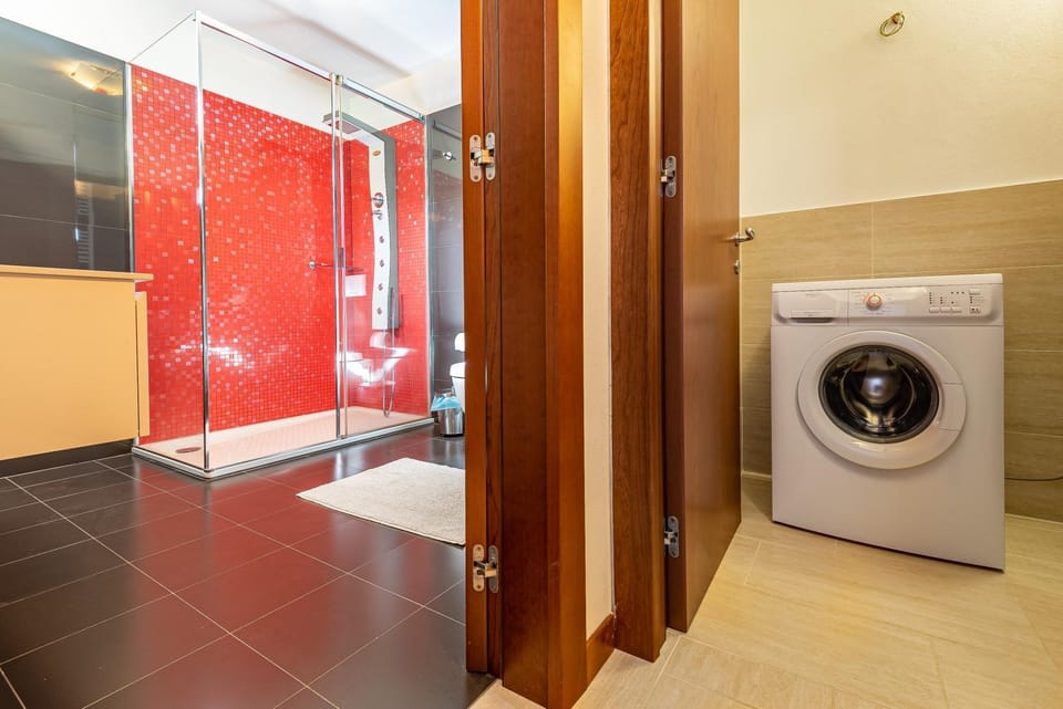 Shower, Toilet, Bathroom, bidet, hair dryier, washing machine
