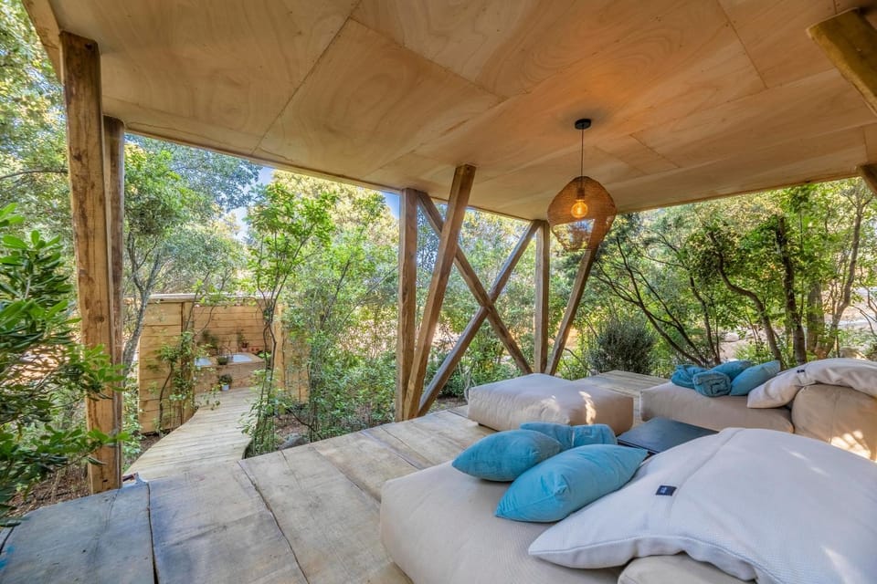 Patio, Day, Balcony/Terrace