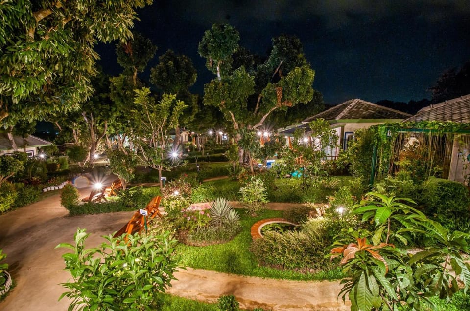 ม่อนชมดอย Resort in Thailand