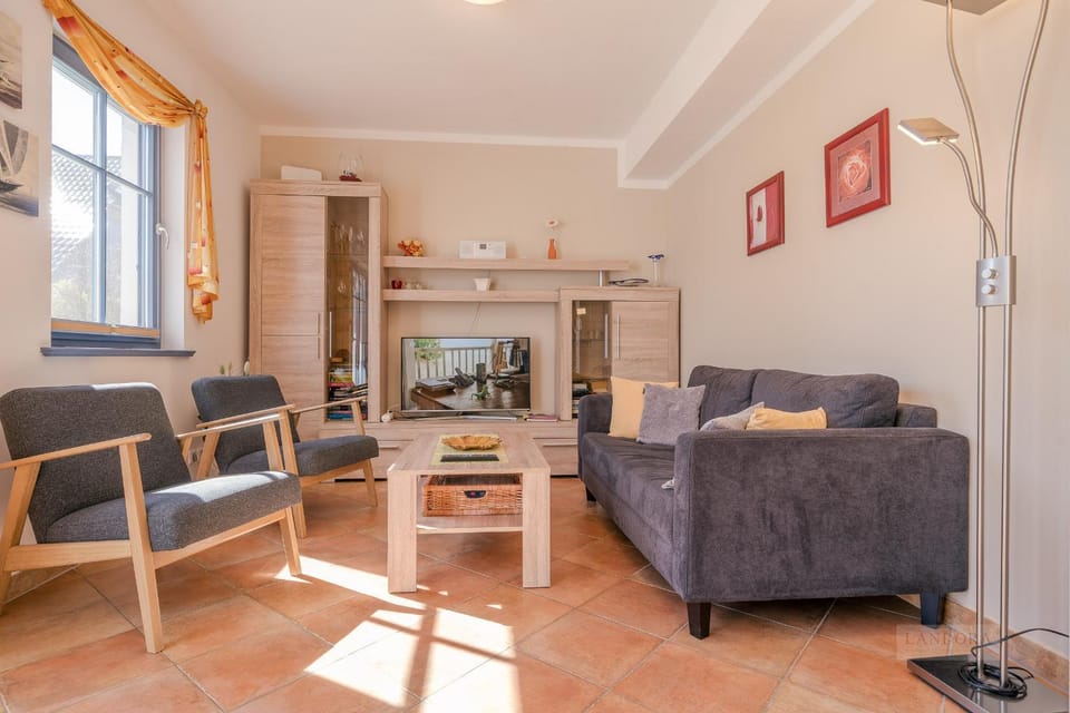 Villa "Meereslust" , Whg 1 Apartment in Zingst