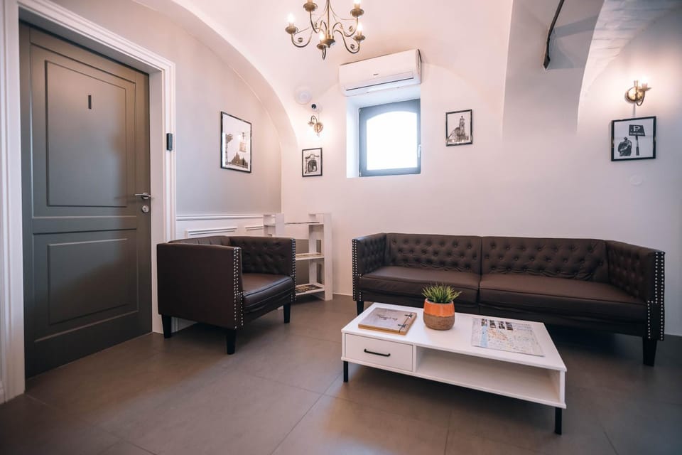 Lobby or reception, Seating area