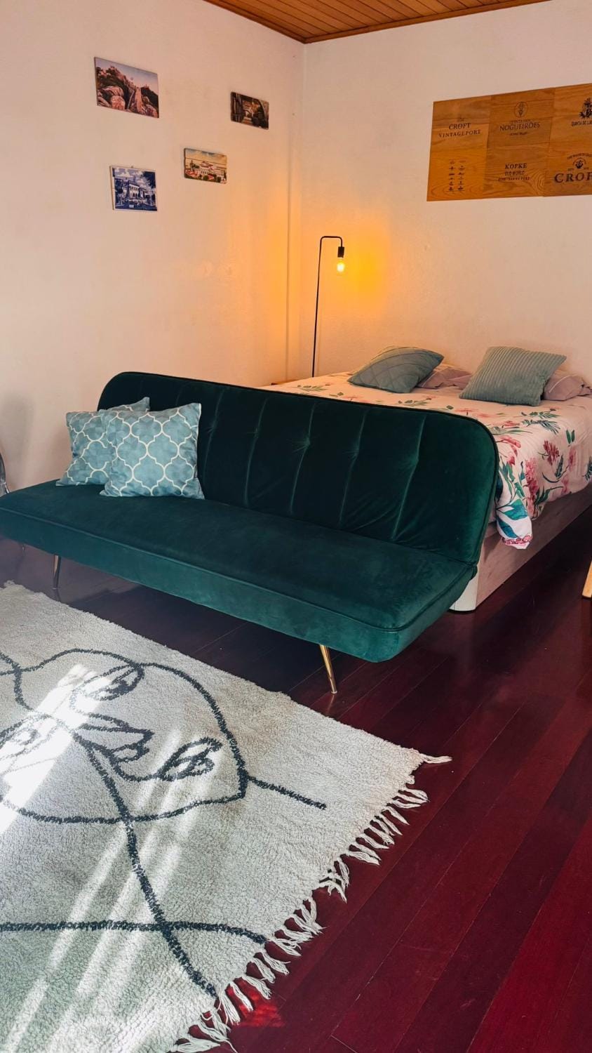 Bed, Living room, Bedroom