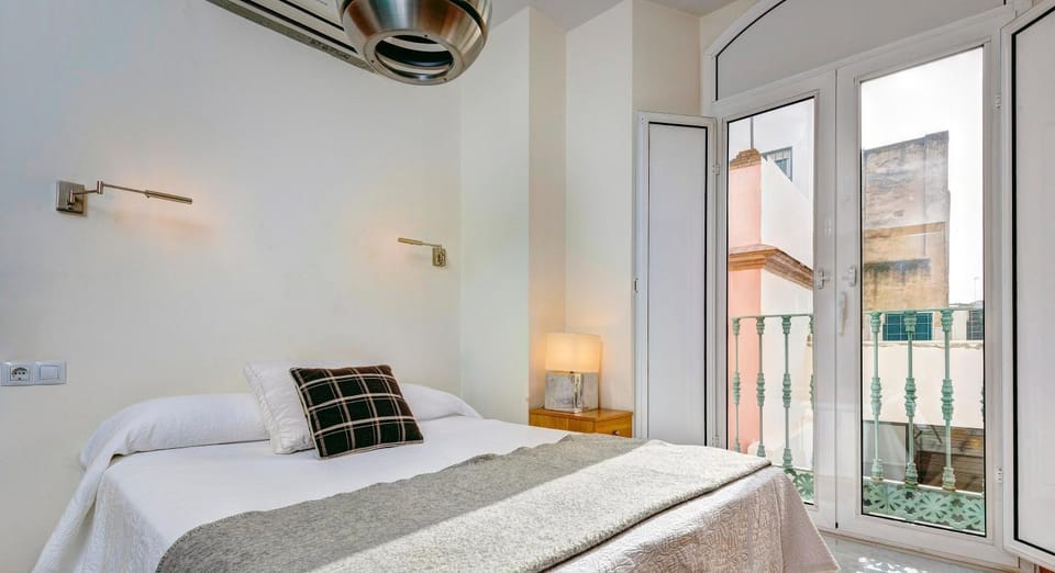 Balcony/Terrace, Bedroom, Quiet street view