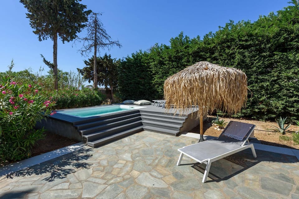 Garden, Garden view, Pool view, Swimming pool, sunbed