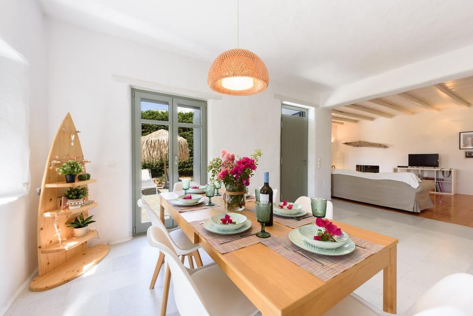 Dining area, Garden view