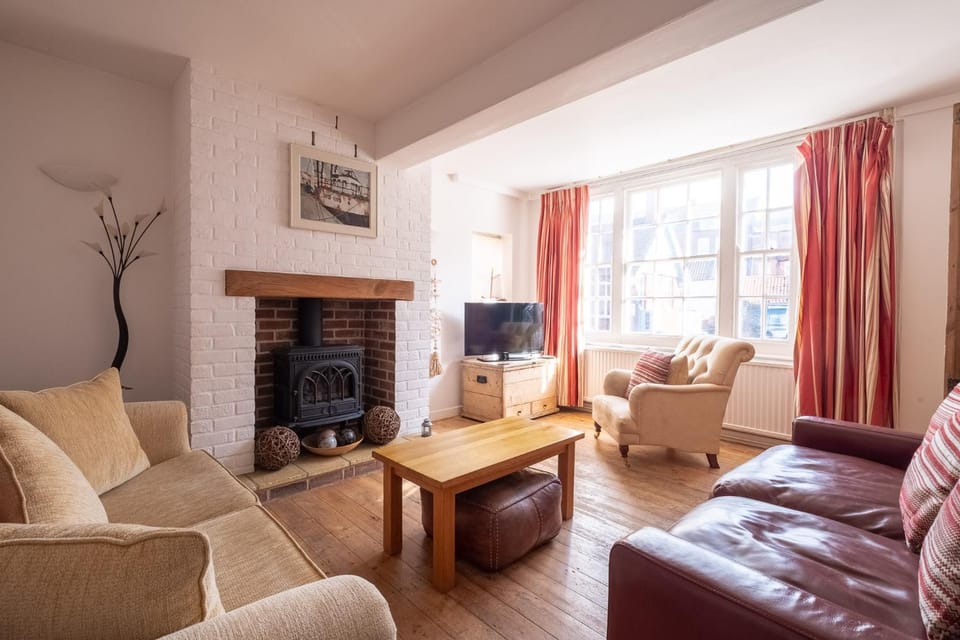 The Old Gordon House - High Street location close to the beach and town amenities - Aldeburgh Coastal Cottages House in Aldeburgh