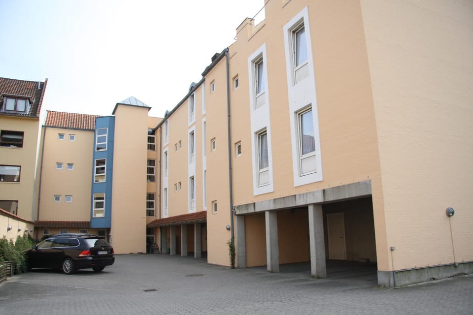 Property building, Area and facilities