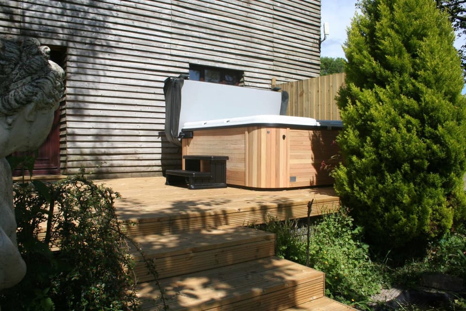 Patio, Hot Tub